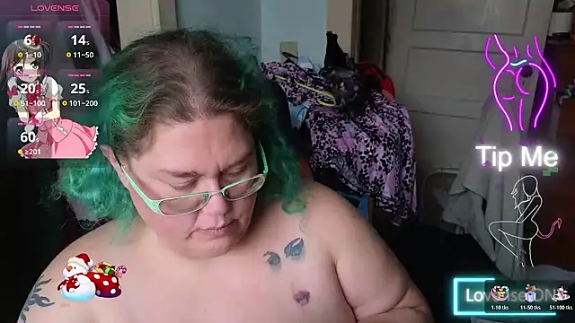 Snapshot of EmberCum chatting on 14, 11, 2025 EmberCum online show from 14, 11, 2025