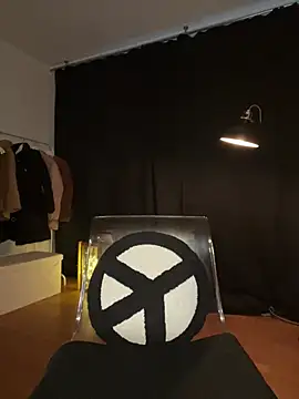 Lena Blom online show from 6, 3, 2025