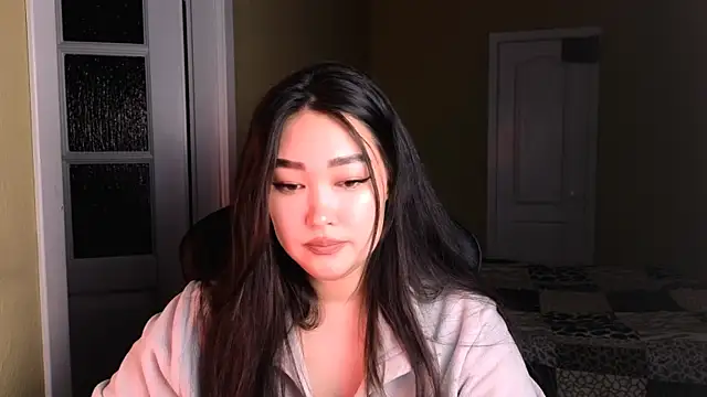 Snapshot of Erica_Wayne chatting on 5, 1, 2025 Erica Wayne online show from 5, 1, 2025