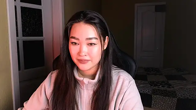 Snapshot of Erica_Wayne chatting on 7, 1, 2025 Erica Wayne online show from 7, 1, 2025