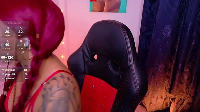 Snapshot of pandorabeker chatting on 30, 10, 2025 pandorabeker online show from 30, 10, 2025