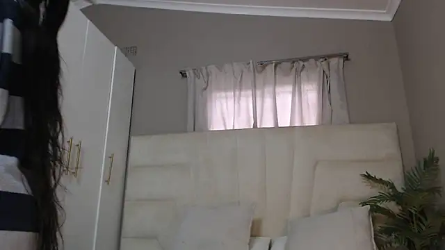 naughtyblackdolie online show from 4, 2, 2025