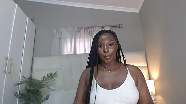 Snapshot of naughtyblackdolie chatting on 24, 4, 2026 naughtyblackdolie online show from 24, 4, 2026