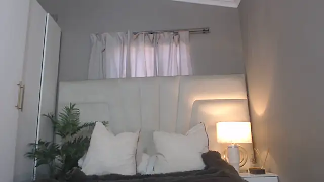 naughtyblackdolie online show from 3, 7, 2026