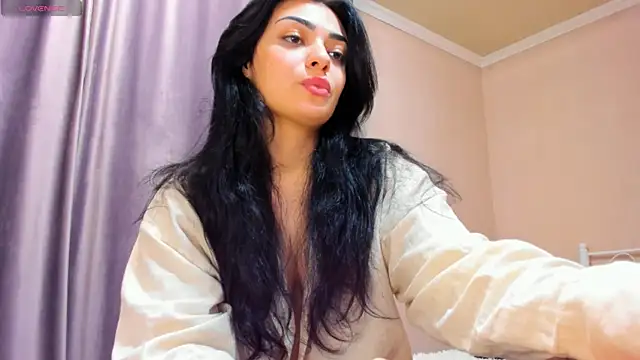 Snapshot of _cleopattra_ chatting on 5, 12, 2024  cleopattra  online show from 5, 12, 2024