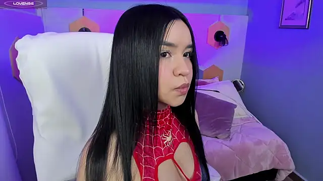 Hanna  Becker  online show from 22, 1, 2025