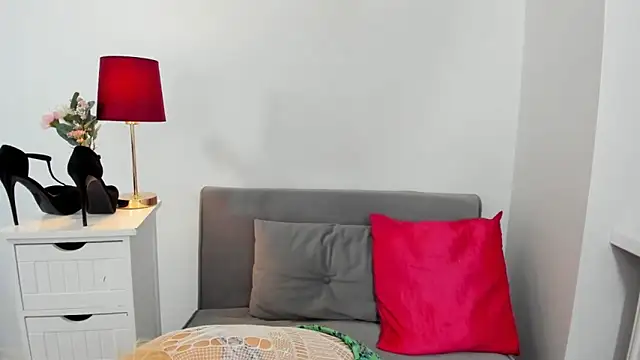 Snapshot of CrystalHotty chatting on 26, 2, 2025 CrystalHotty online show from 26, 2, 2025