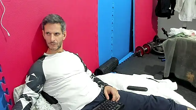 Snapshot of Samurayjiu chatting on 24, 10, 2025 Samurayjiu online show from 24, 10, 2025