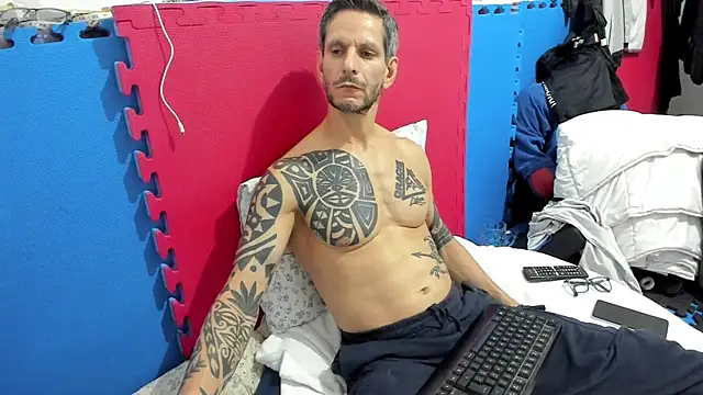 Snapshot of Samurayjiu chatting on 25, 10, 2025 Samurayjiu online show from 25, 10, 2025