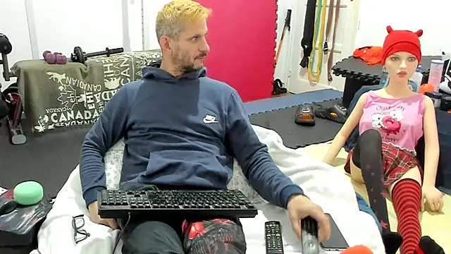 Snapshot of Samurayjiu chatting on 14, 11, 2025 Samurayjiu online show from 14, 11, 2025