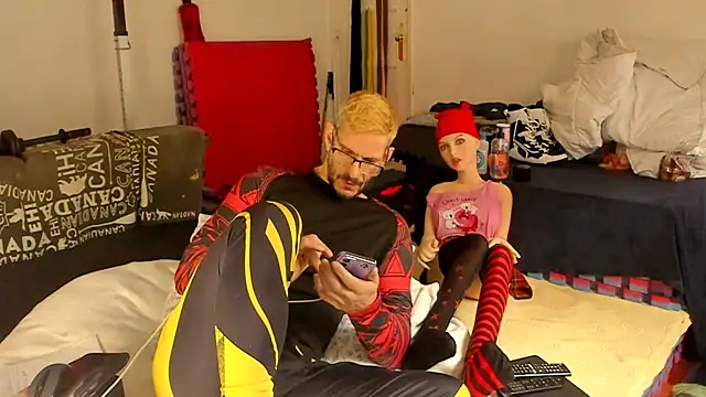 Snapshot of Samurayjiu chatting on 15, 11, 2025 Samurayjiu online show from 15, 11, 2025