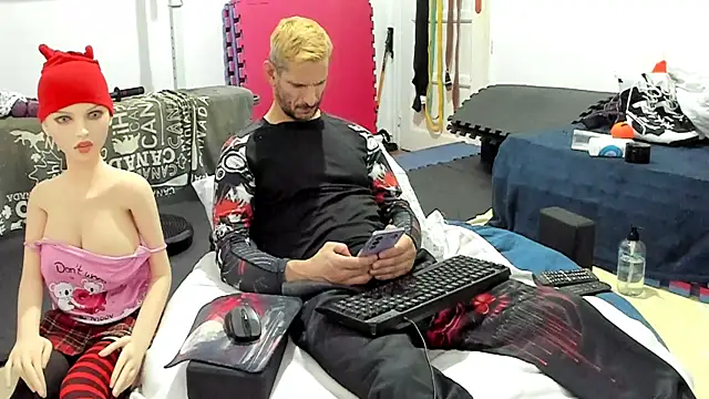 Snapshot of Samurayjiu chatting on 16, 11, 2025 Samurayjiu online show from 16, 11, 2025