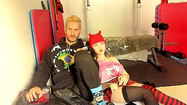 Snapshot of Samurayjiu chatting on 21, 11, 2025 Samurayjiu online show from 21, 11, 2025