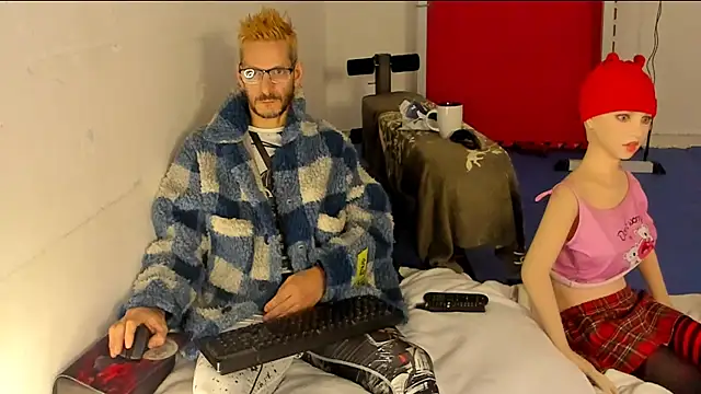 Snapshot of Samurayjiu chatting on 24, 11, 2025 Samurayjiu online show from 24, 11, 2025