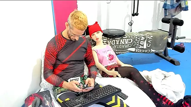 Snapshot of Samurayjiu chatting on 25, 11, 2025 Samurayjiu online show from 25, 11, 2025