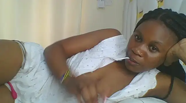 Snapshot of sweetlove05 chatting on 23, 3, 2025 sweetlove05 online show from 23, 3, 2025