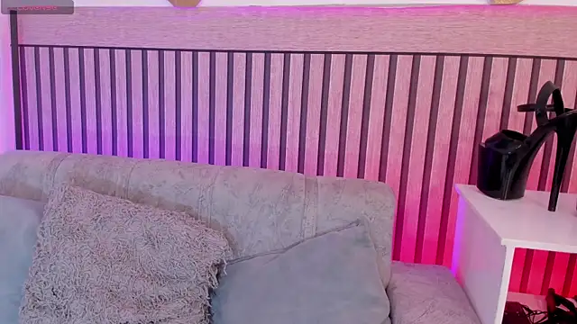 Snapshot of NinaInk chatting on 14, 6, 2026 NinaInk online show from 14, 6, 2026