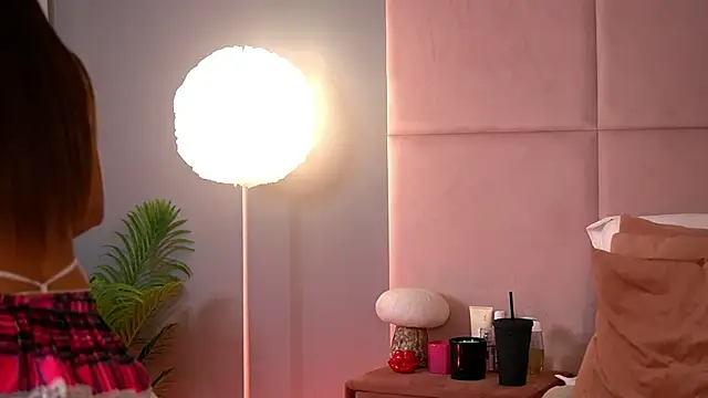 AlmaLuv online show from 20, 4, 2026