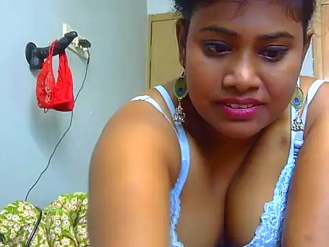 Snapshot of sexy_roma chatting on 22, 12, 2024 sexy roma online show from 22, 12, 2024