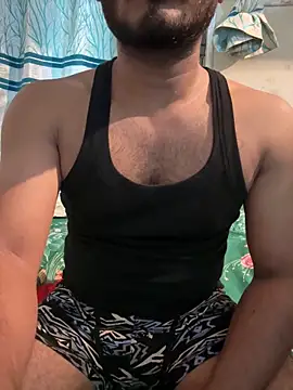 Snapshot of wildboy_simon chatting on 23, 10, 2025 wildboy simon online show from 23, 10, 2025