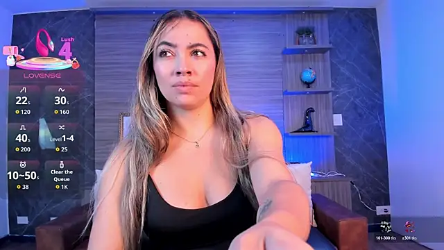 Snapshot of Alessia_Taylorr chatting on 1, 11, 2025 Alessia Taylorr online show from 1, 11, 2025