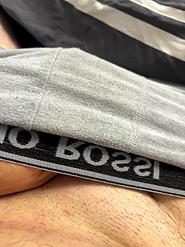 chris882419 online show from 13, 10, 2025