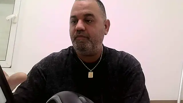 Snapshot of your_man85 chatting on 28, 1, 2025 your man85 online show from 28, 1, 2025