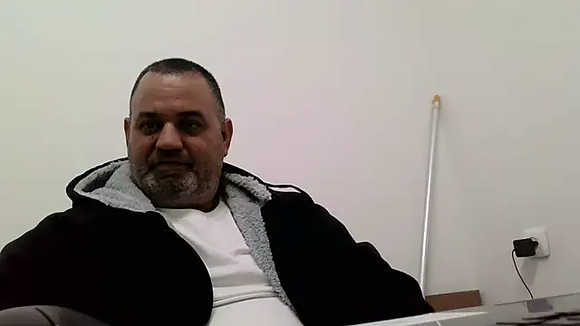 Snapshot of your_man85 chatting on 1, 2, 2025 your man85 online show from 1, 2, 2025