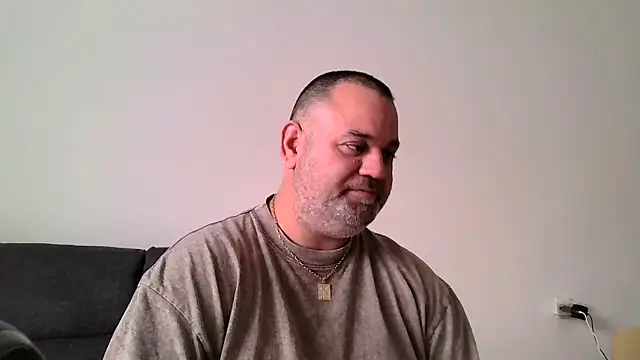 Snapshot of your_man85 chatting on 5, 3, 2025 your man85 online show from 5, 3, 2025