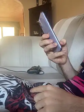 Snapshot of EE123458 chatting on 17, 11, 2025 EE123458 online show from 17, 11, 2025