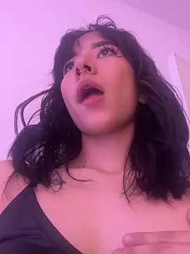 Snapshot of MelodyBliss chatting on 3, 11, 2025 MelodyBliss online show from 3, 11, 2025