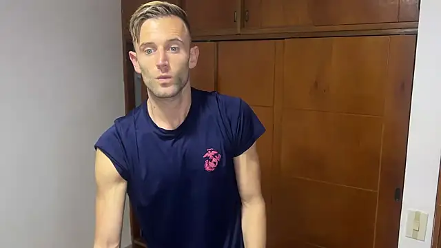 Snapshot of aquilesmade chatting on 12, 12, 2024 aquilesmade online show from 12, 12, 2024