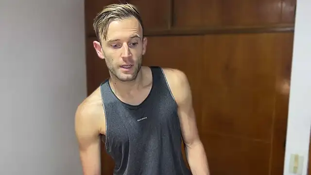 Snapshot of aquilesmade chatting on 30, 12, 2024 aquilesmade online show from 30, 12, 2024