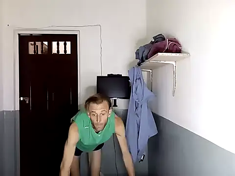 Snapshot of aquilesmade chatting on 7, 11, 2025 aquilesmade online show from 7, 11, 2025