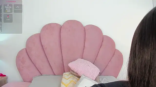 Snapshot of Nicole_Paradise chatting on 20, 2, 2025 Nicole Paradise online show from 20, 2, 2025