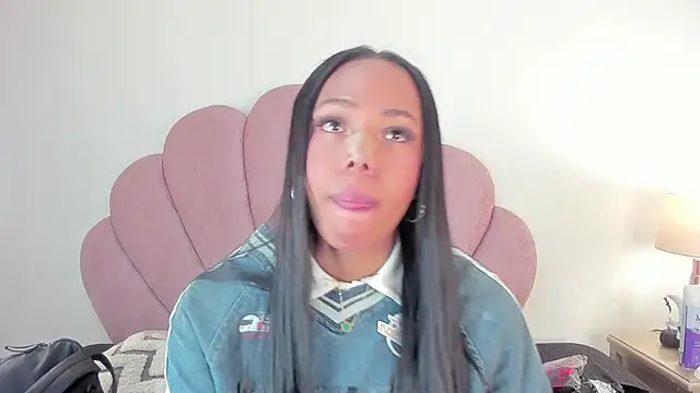 Snapshot of Nicole_Paradise chatting on 31, 10, 2025 Nicole Paradise online show from 31, 10, 2025