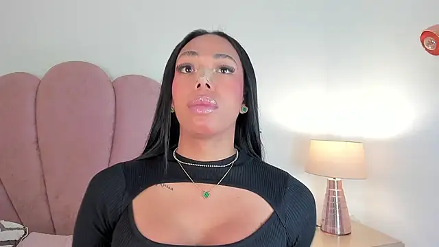 Snapshot of Nicole_Paradise chatting on 2, 12, 2025 Nicole Paradise online show from 2, 12, 2025