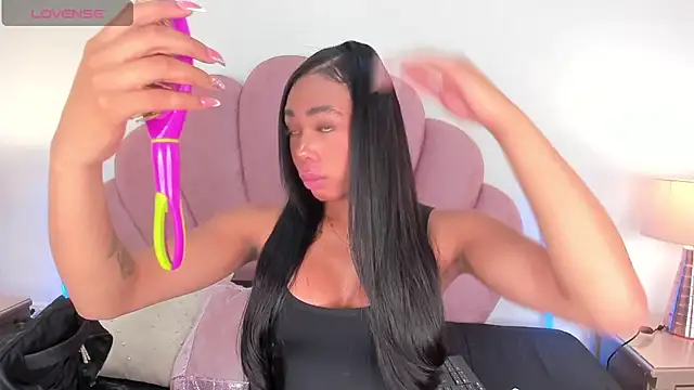 Nicole Paradise online show from 6, 2, 2026