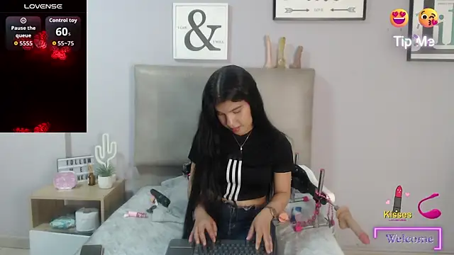 SophiaMeyerst online show from 10, 7, 2026