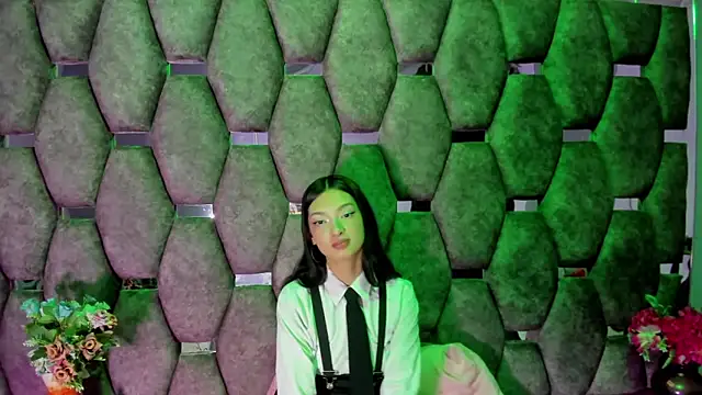 Aurora 18 online show from 18, 12, 2025