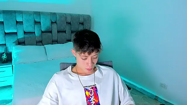 Snapshot of MarcusCollinss_ chatting on 12, 12, 2024 MarcusCollinss online show from 12, 12, 2024