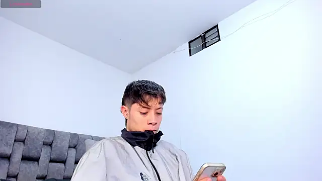 Snapshot of MarcusCollinss_ chatting on 20, 12, 2024 MarcusCollinss online show from 20, 12, 2024