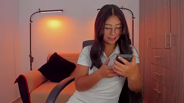 Snapshot of cloy_baby__ chatting on 18, 12, 2025 cloy baby online show from 18, 12, 2025