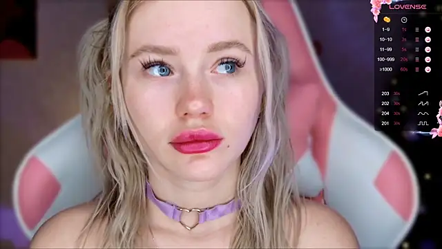 LexieLoree online show from 13, 12, 2024