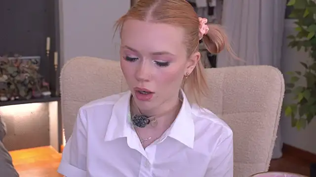 LexieLoree online show from 29, 6, 2026