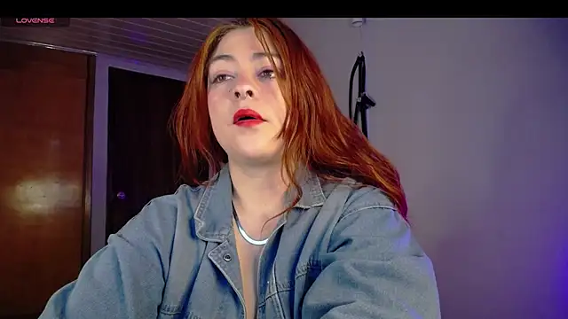 Snapshot of Layna_cold chatting on 1, 3, 2025 Layna cold online show from 1, 3, 2025