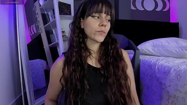 Snapshot of VioletPaket chatting on 24, 1, 2025 VioletPaket online show from 24, 1, 2025