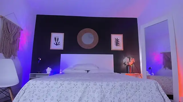 VioletPaket online show from 28, 10, 2025