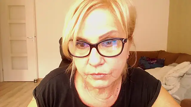 amberdoll4u online show from 16, 3, 2025