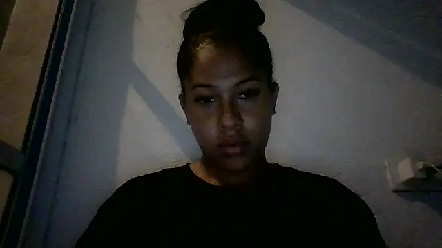 Snapshot of Kitra_New chatting on 29, 10, 2025 Kitra New online show from 29, 10, 2025